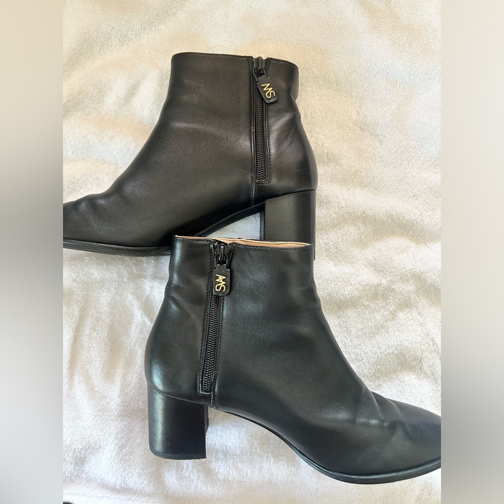Stuart Weitzman size 8 black ankle heeled boots